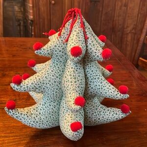 Precious vintage Pom Pom Christmas tree